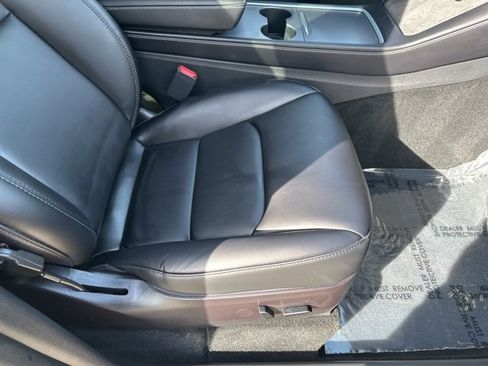 Used 2022 Tesla Model Y Long Range image 13