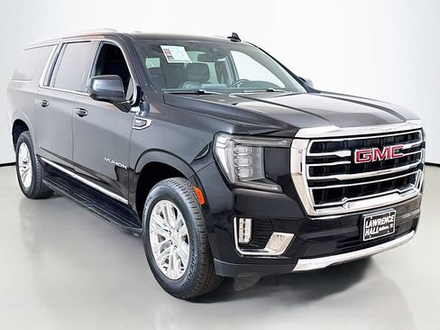 Used 2023 GMC Yukon XL SLT AWD/4WD image 3