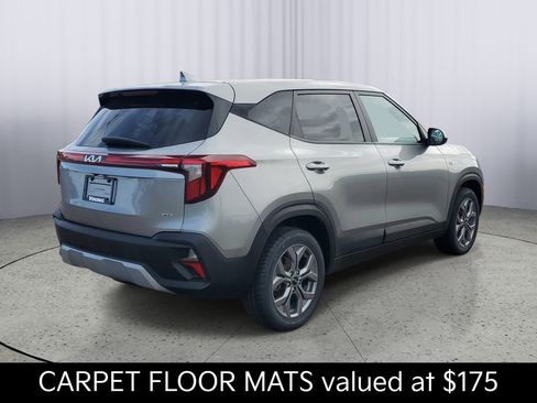Used 2024 Kia Seltos LX AWD/4WD image 3