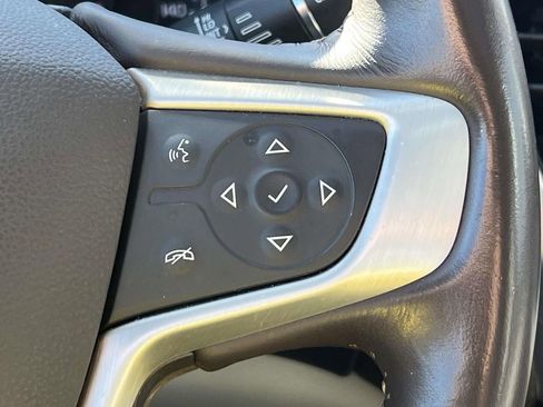 Used 2022 GMC Acadia SLT AWD/4WD image 24