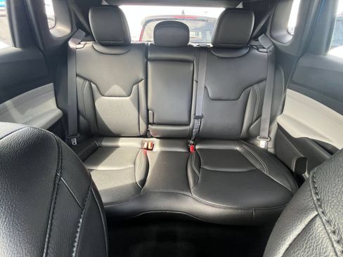 Used 2025 Jeep Compass Limited AWD/4WD image 39