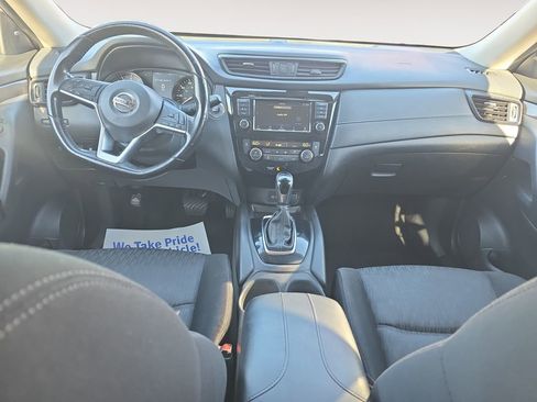 Certified 2020 Nissan Rogue SV image 10