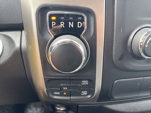 Used 2019 RAM 1500 Classic SLT image 7