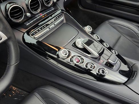 Used 2018 Mercedes-Benz AMG GT Roadster image 11
