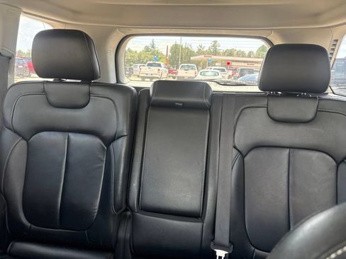 Used 2023 Jeep Grand Cherokee Limited AWD/4WD image 28