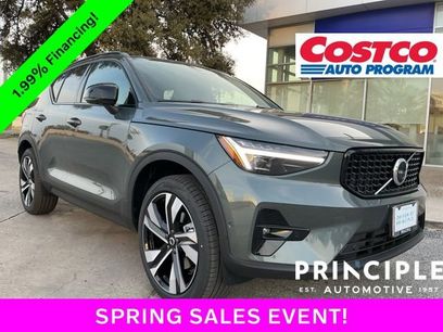New 2026 Volvo XC40 B5 Ultra w/ Climate Package