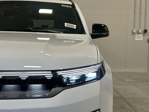 New 2026 Jeep Grand Wagoneer Limited w/ Premium Group II image 10