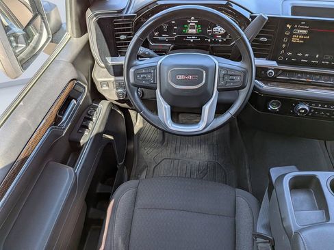 Used 2024 GMC Sierra 1500 Elevation w/ X31 Off-Road Package AWD/4WD image 16
