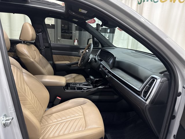 Certified 2024 Kia Sorento SX Prestige w/ Olive Brown Leather Package AWD/4WD image 34