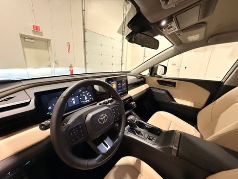 Used 2026 Toyota RAV4 XLE Premium FWD image 18
