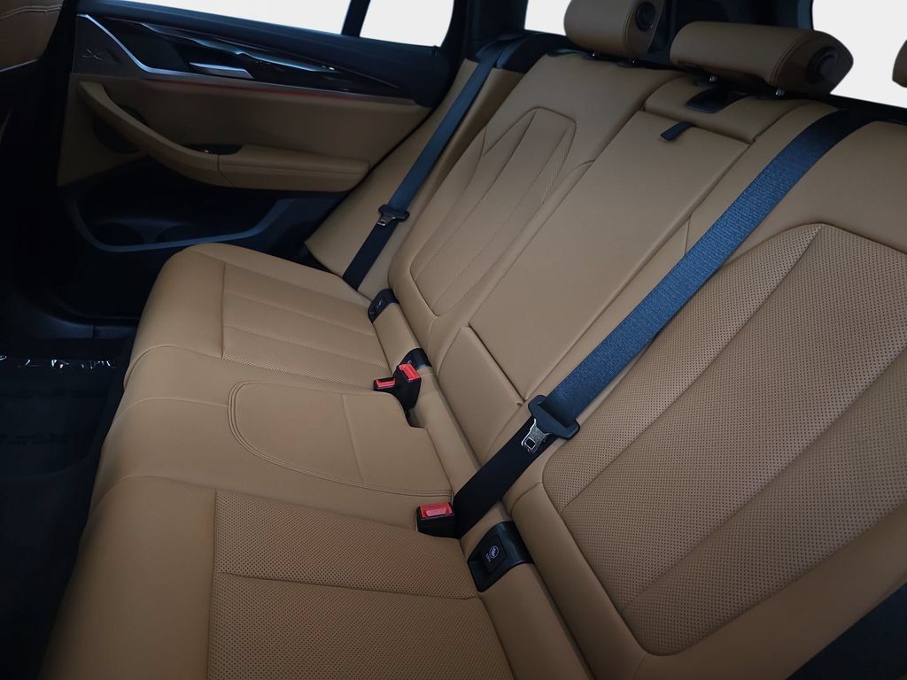 Used 2024 BMW X3 M40i AWD/4WD image 17