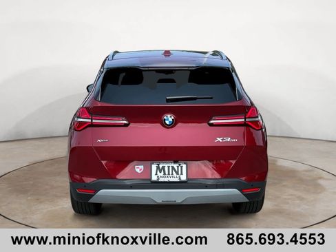 Used 2025 BMW X3 xDrive30i w/ Premium Package AWD/4WD image 4