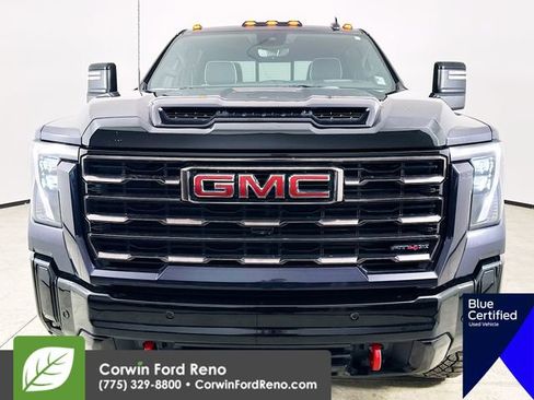 Used 2025 GMC Sierra 2500 AT4X image 2