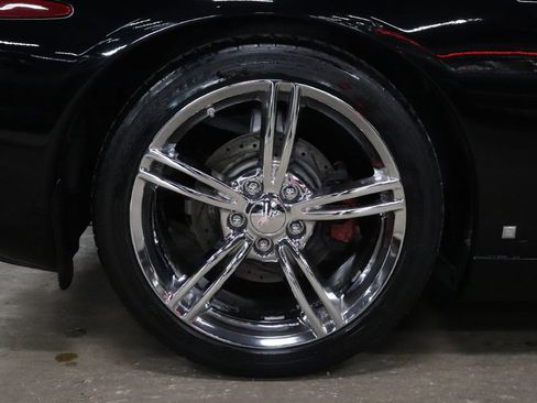 Used 2006 Chevrolet Corvette Convertible w/ Preferred Equipment Group image 27