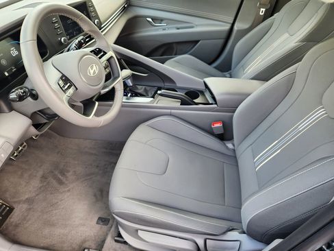 Certified 2025 Hyundai Elantra Sport image 12