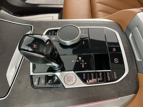 Used 2021 BMW X5 xDrive40i w/ Parking Assistance Package image 26