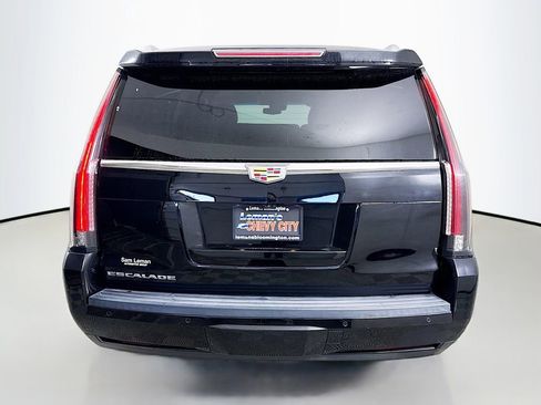 Used 2019 Cadillac Escalade Premium Luxury image 6
