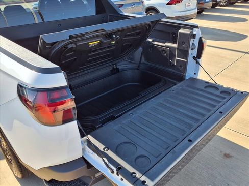 Used 2024 Hyundai Santa Cruz SE image 24