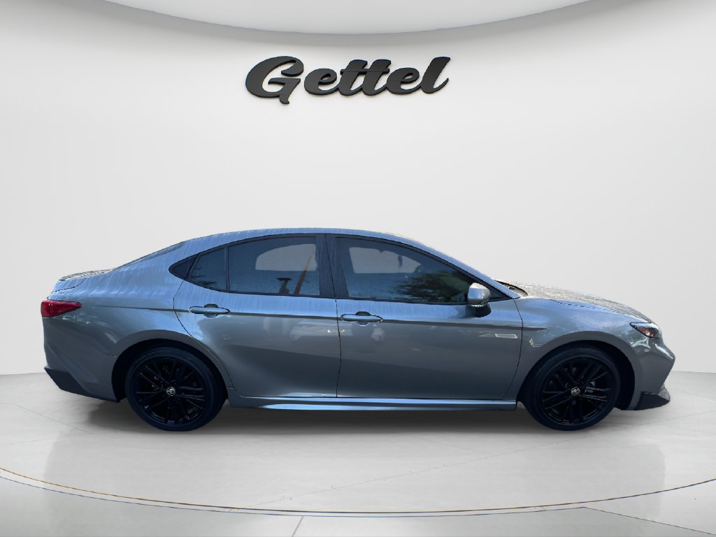 Used 2026 Toyota Camry SE FWD image 4