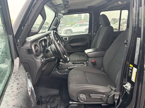 Used 2021 Jeep Gladiator Sport AWD/4WD image 8