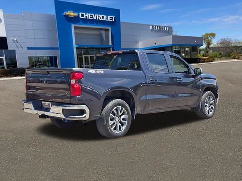 Used 2023 Chevrolet Silverado 1500 LT AWD/4WD image 27