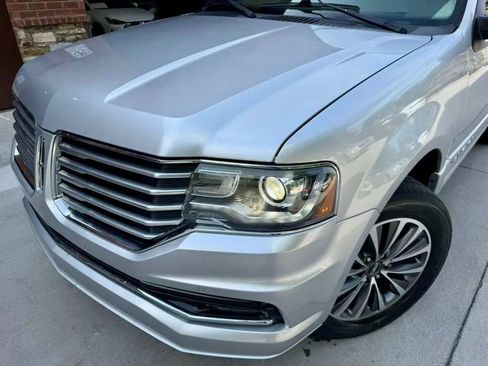 Used 2015 Lincoln Navigator 4WD image 12