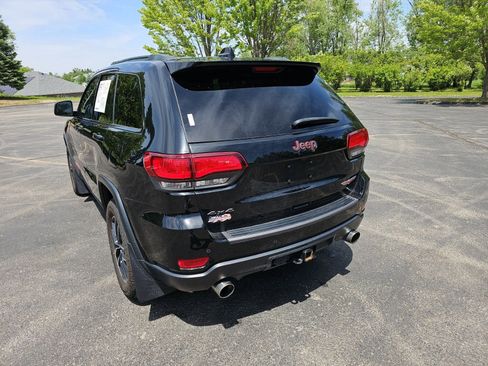 Used 2020 Jeep Grand Cherokee Trailhawk w/ Trailhawk Luxury Group AWD/4WD image 3