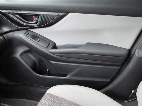 Used 2018 Subaru Crosstrek 2.0i image 32