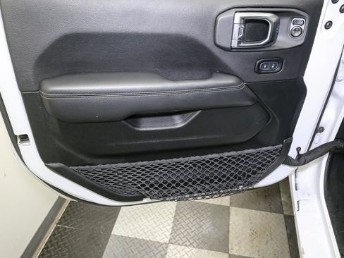 Used 2023 Jeep Wrangler Sahara image 44