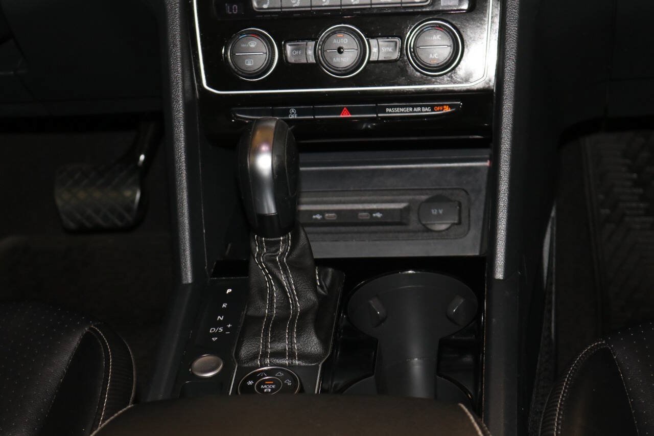 Used 2021 Volkswagen Atlas Cross Sport SEL AWD/4WD image 41
