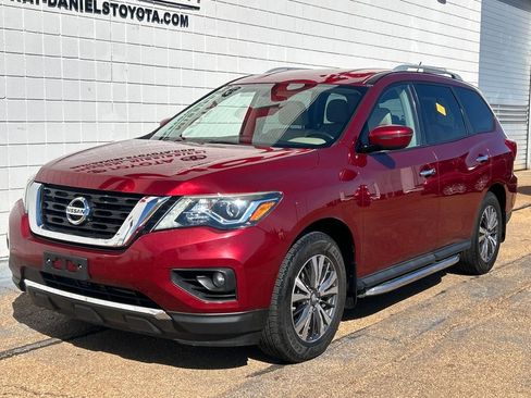 Used 2018 Nissan Pathfinder SV w/ SV All Weather Package image 1