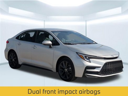 Used 2025 Toyota Corolla SE FWD image 9