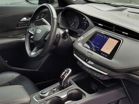 Used 2020 Cadillac XT4 Sport image 11