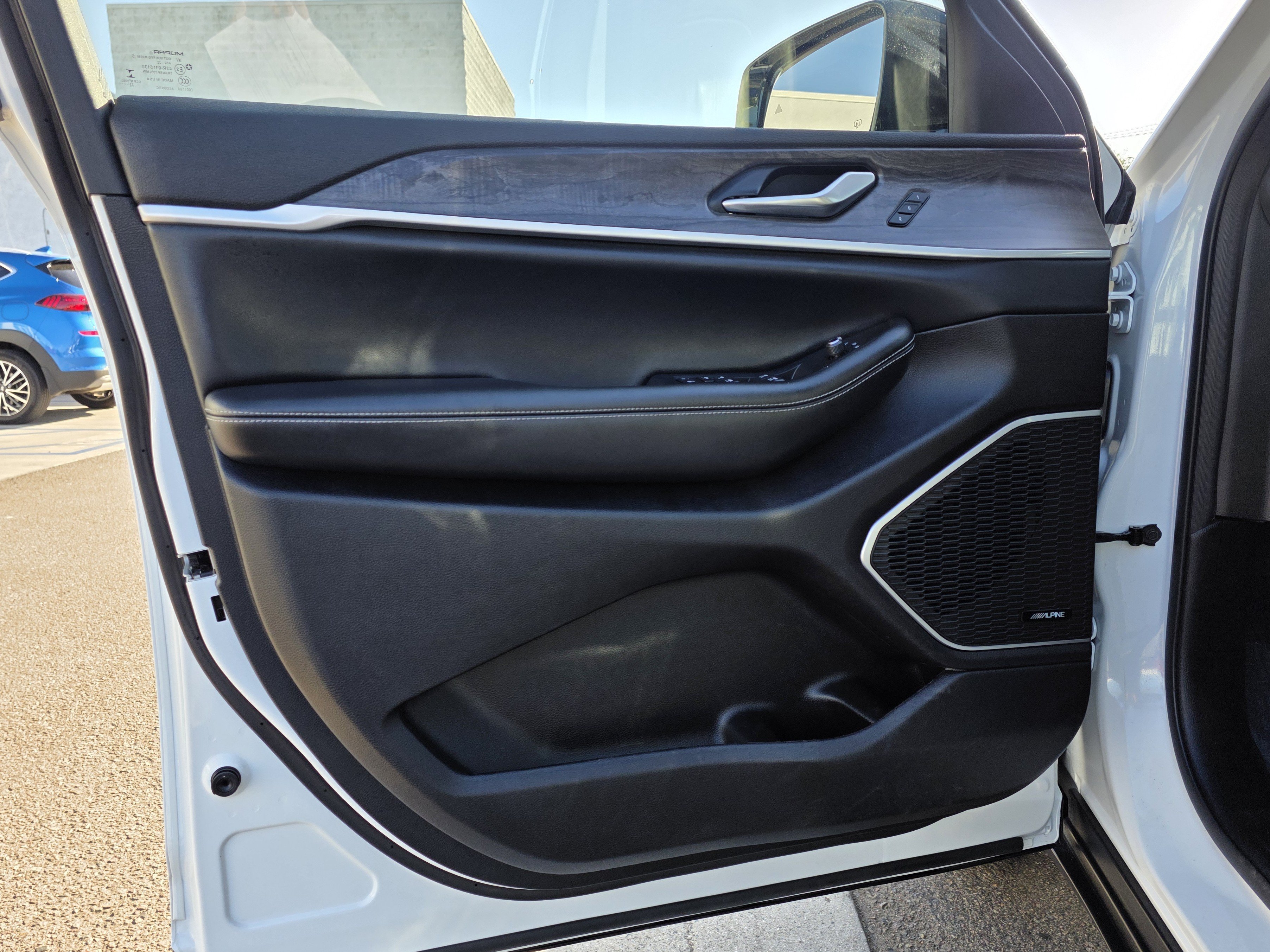 Used 2022 Jeep Grand Cherokee Limited RWD image 12