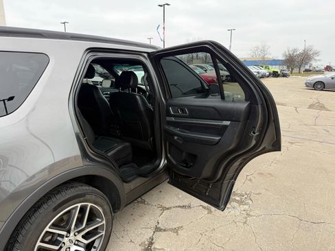Used 2017 Ford Explorer Sport w/ Equipment Group 401A AWD/4WD image 22