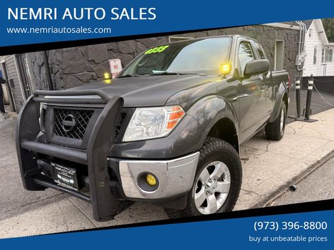 Used 2010 Nissan Frontier SE w/ SE Value Truck Pkg image 1