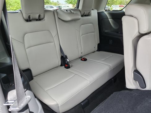 Used 2023 Nissan Pathfinder SL AWD/4WD image 20