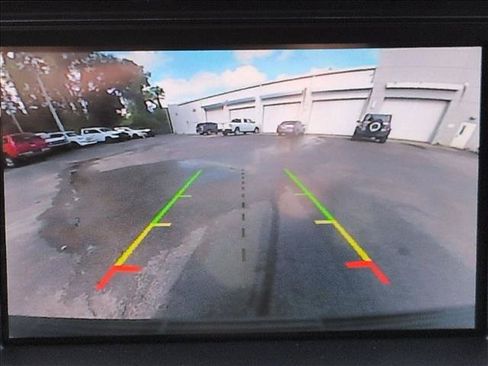 Used 2021 Ford Expedition XLT RWD image 16