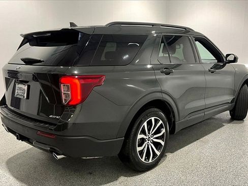 Used 2024 Ford Explorer ST-Line w/ Class IV Trailer Tow Package image 5