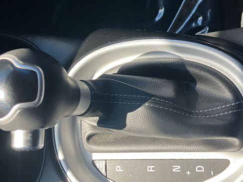 Used 2017 Kia Soul + FWD image 12