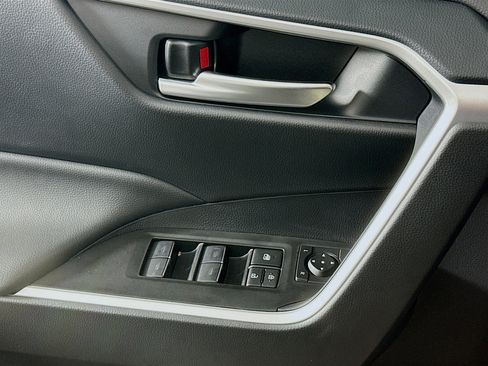 Used 2025 Toyota RAV4 XLE w/ Convenience Package FWD image 15