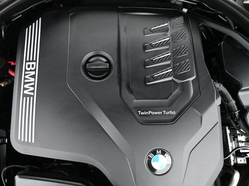 Used 2022 BMW 330i xDrive 330i xDrive w/ Driving Assistance Package image 28