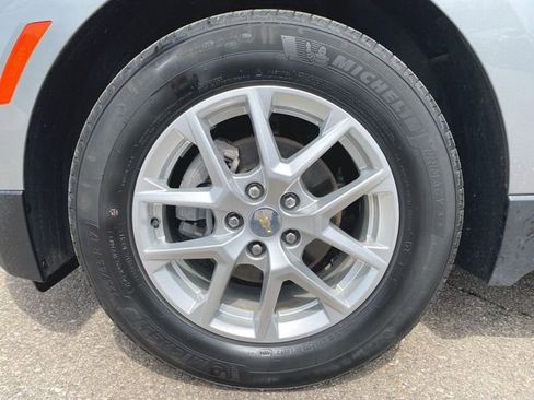 Used 2024 Chevrolet Equinox LT FWD image 31