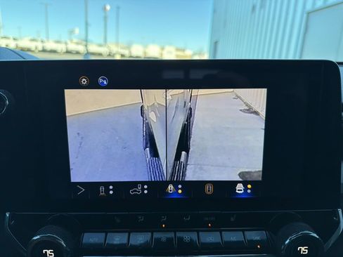 Used 2024 Chevrolet Colorado LT w/ LT Convenience Package II image 28