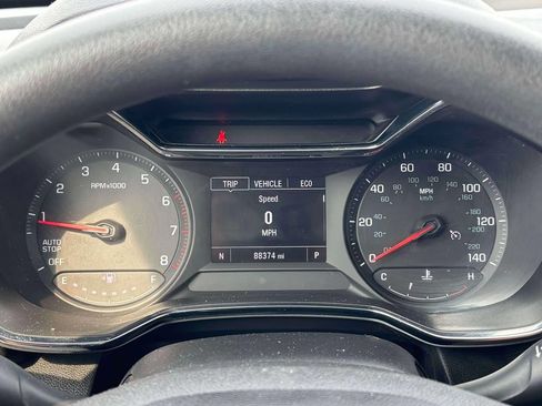 Used 2023 Chevrolet TrailBlazer LT FWD image 19