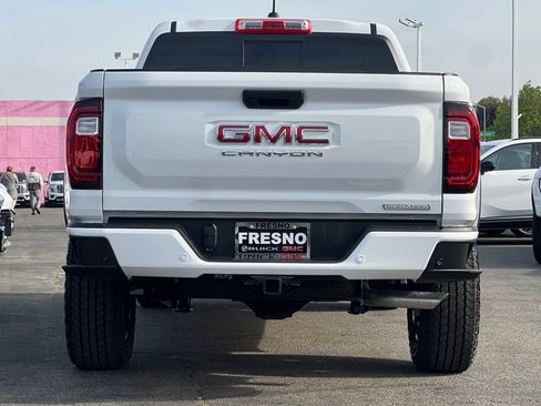 New 2026 GMC Canyon Elevation image 6
