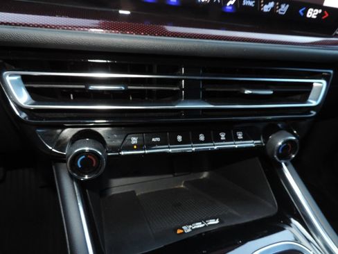 Used 2024 Chevrolet Traverse RS w/ LPO, Floor Liner Package FWD image 26