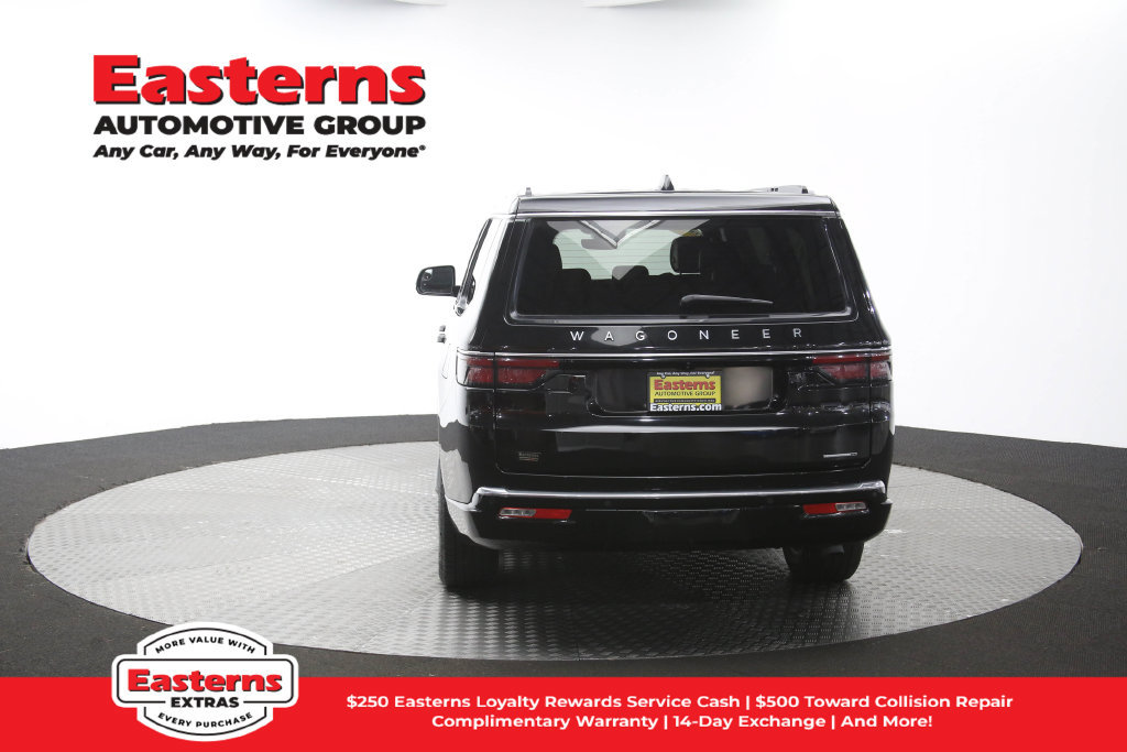 Used 2024 Jeep Wagoneer L Series II RWD image 44
