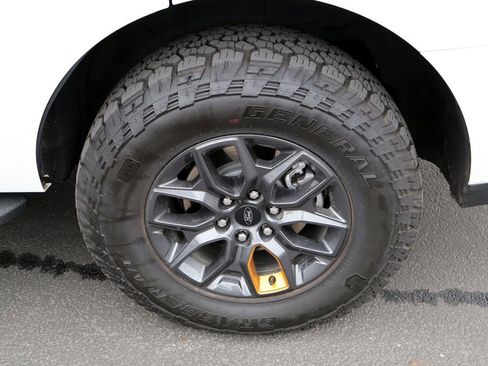 Used 2025 Ford Expedition Tremor AWD/4WD image 19
