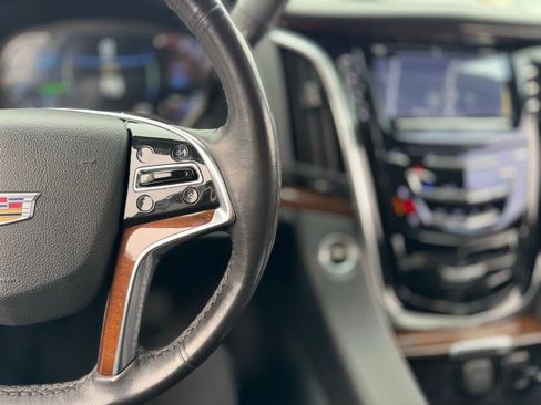 Used 2020 Cadillac Escalade ESV Luxury image 8